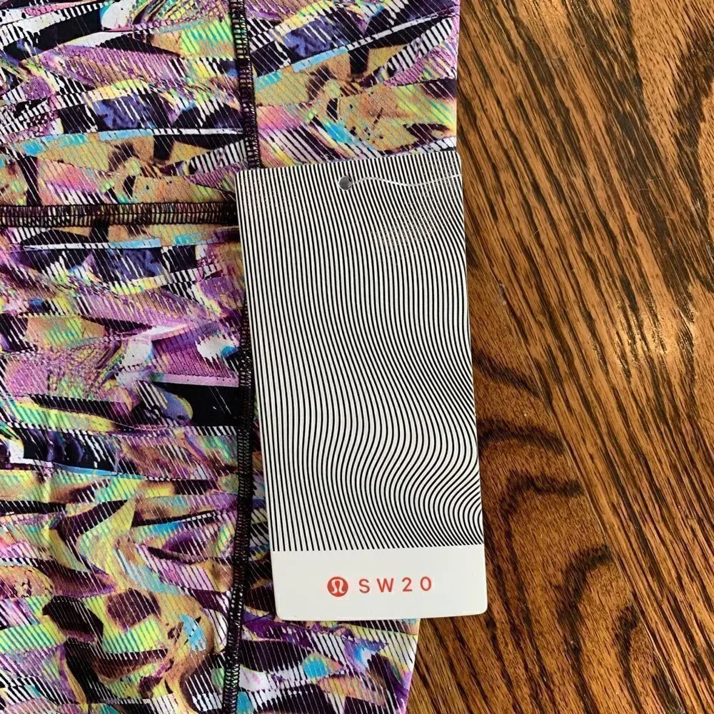 NWT New LULULEMON Sea Wheeze Seawheeze Fast & Free Black Rainbow SPNC 6 or 8